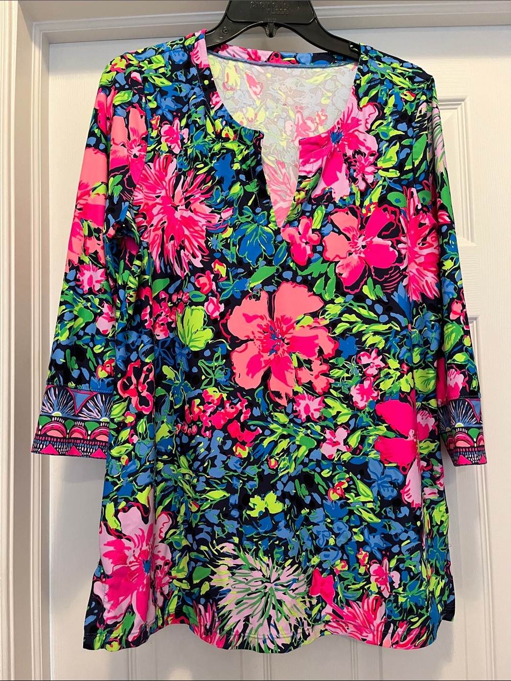 Lilly Pulitzer bright Floral Tunic in Pink, Blue & Lime. Gorgeous XL like large